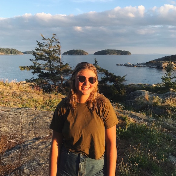 Meet your Posher, Maddy - Picture 1 of 1